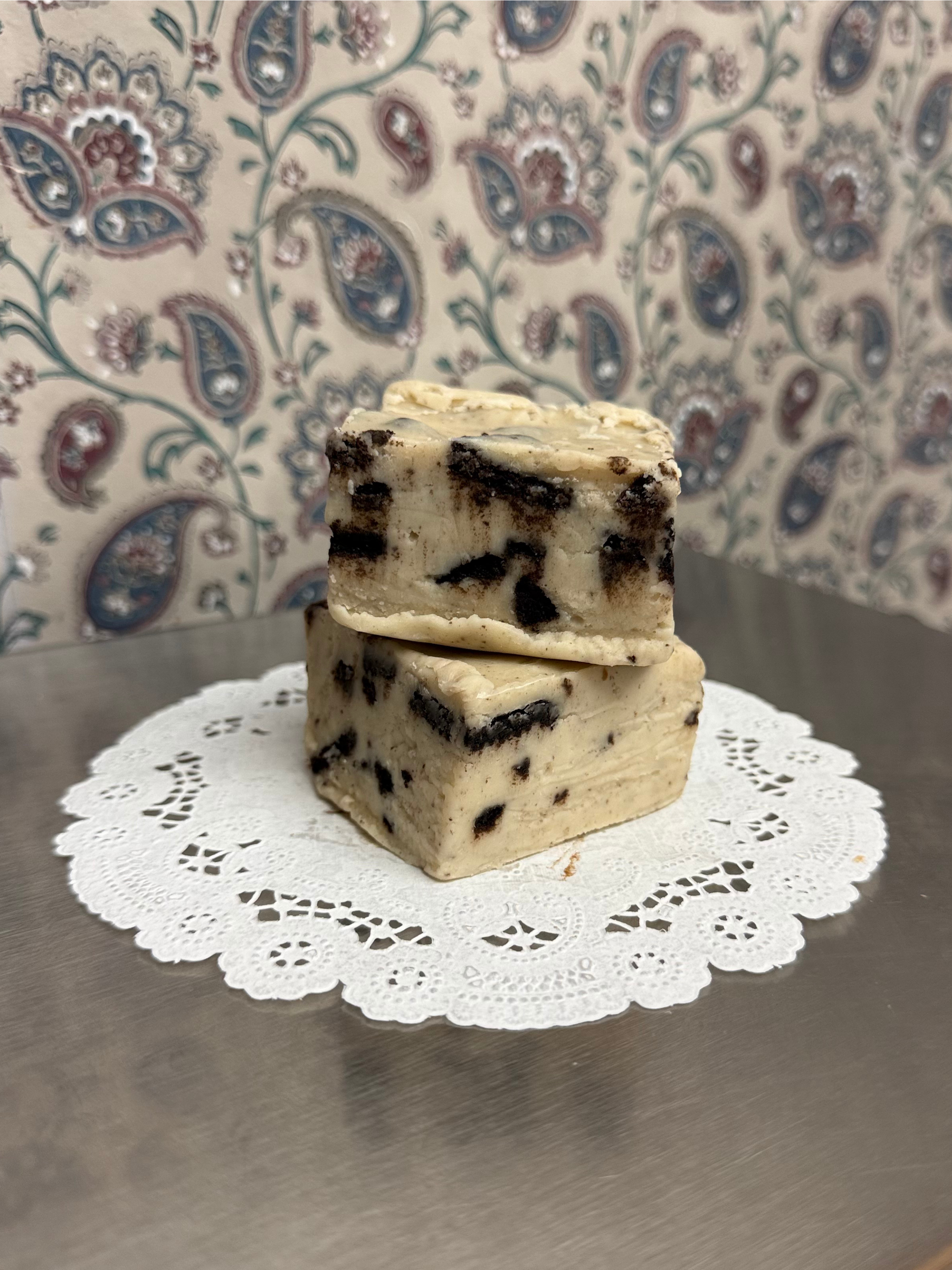 Cookies and Cream Fudge Box