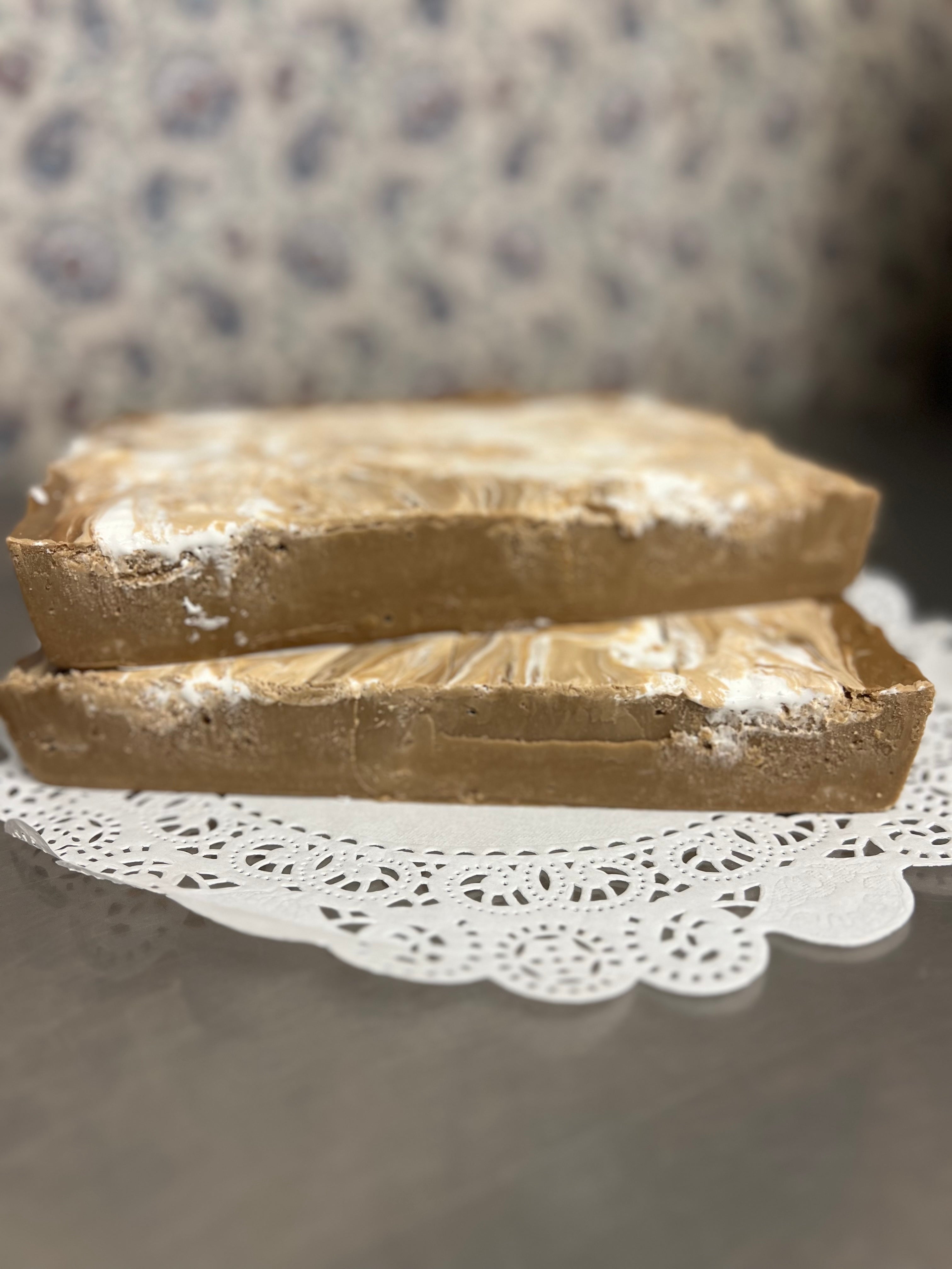 Rootbeer Float Fudge 1lb (4 squares)