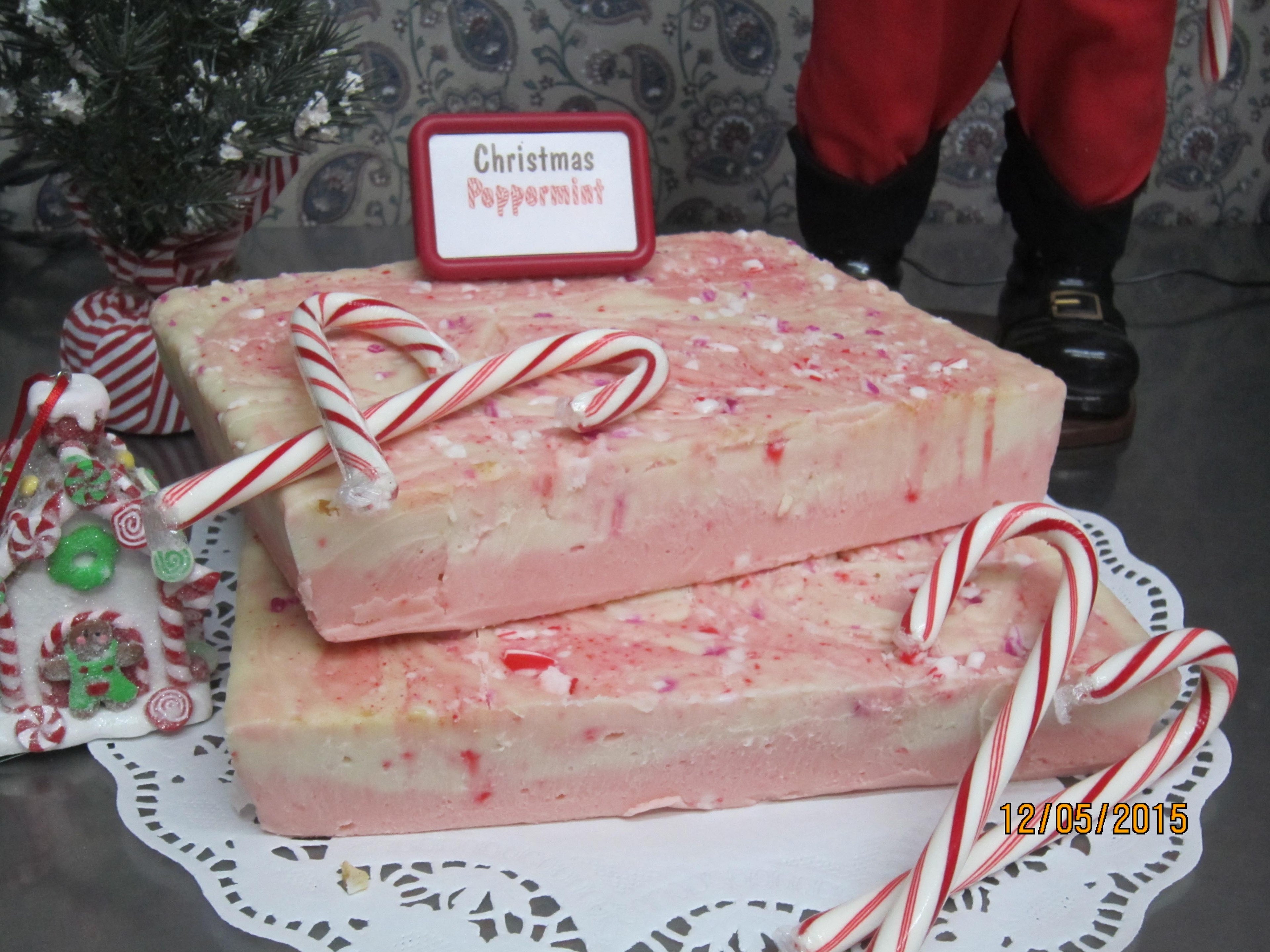 Christmas Peppermint Fudge Box