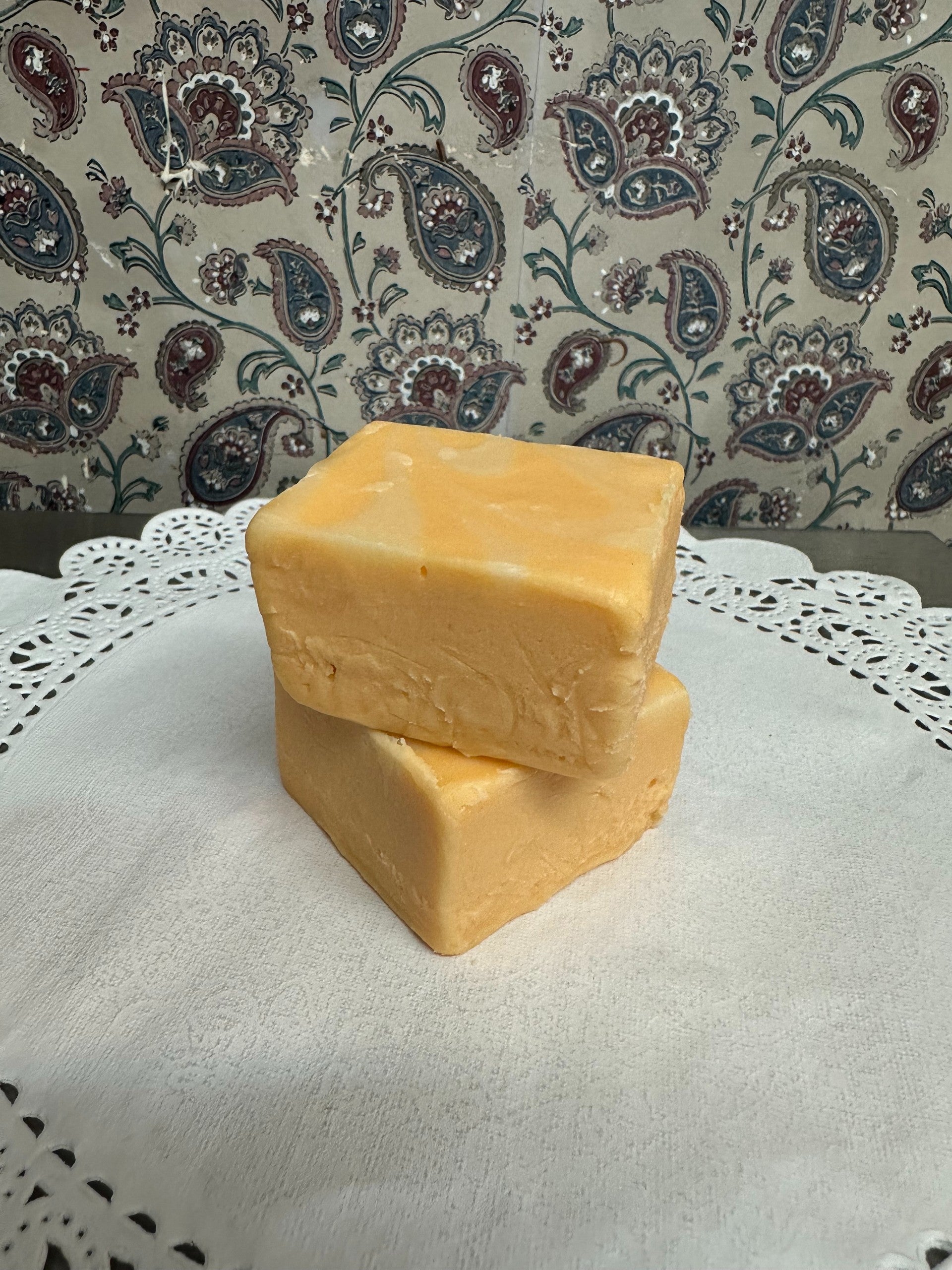 Peaches & Cream Fudge Box