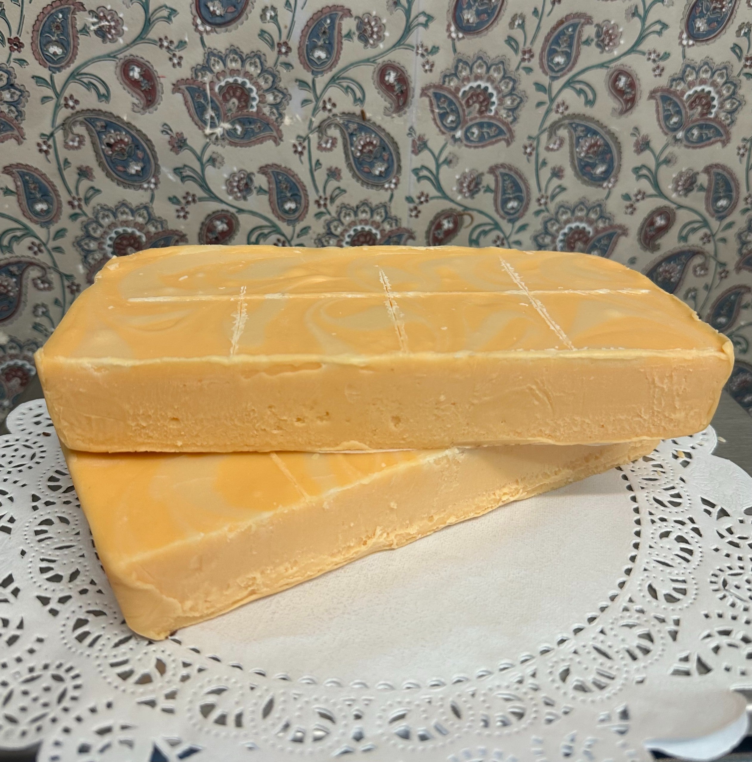 Peaches & Cream Fudge Box